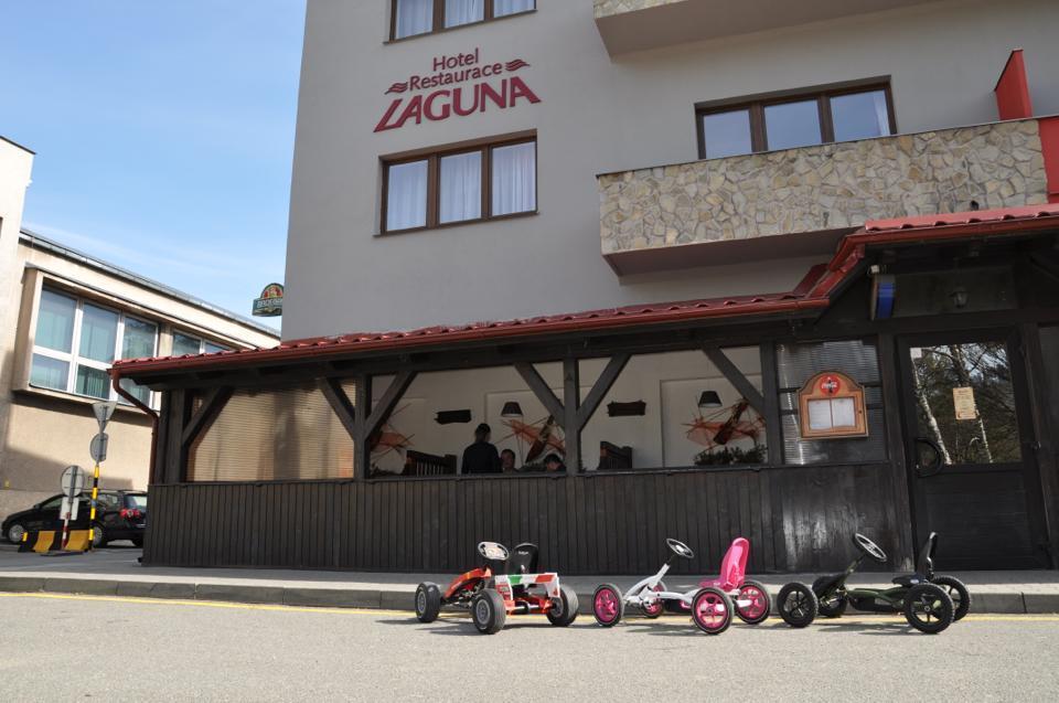 Hotel LAGUNA Kopřivnice Exterior foto